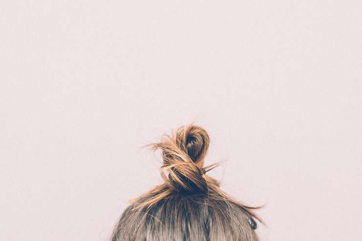 Щепки летят: как решить проблему секущихся волос