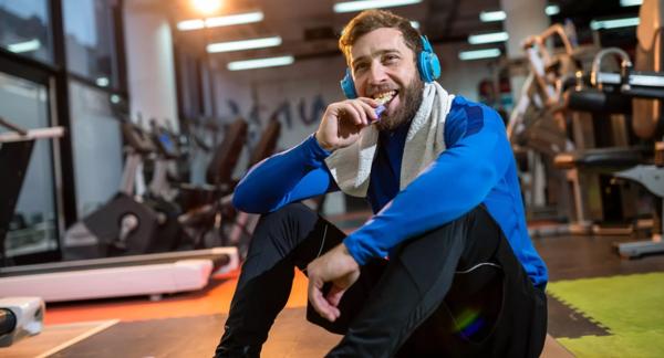 Через какое время после тренировки лучше есть и что выбрать в зависимости от цели Через какое время после тренировки лучше есть и что выбрать в зависимости от цели